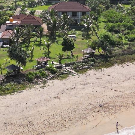 Mama Nings Beach Hotel Sekongkang Екстериор снимка