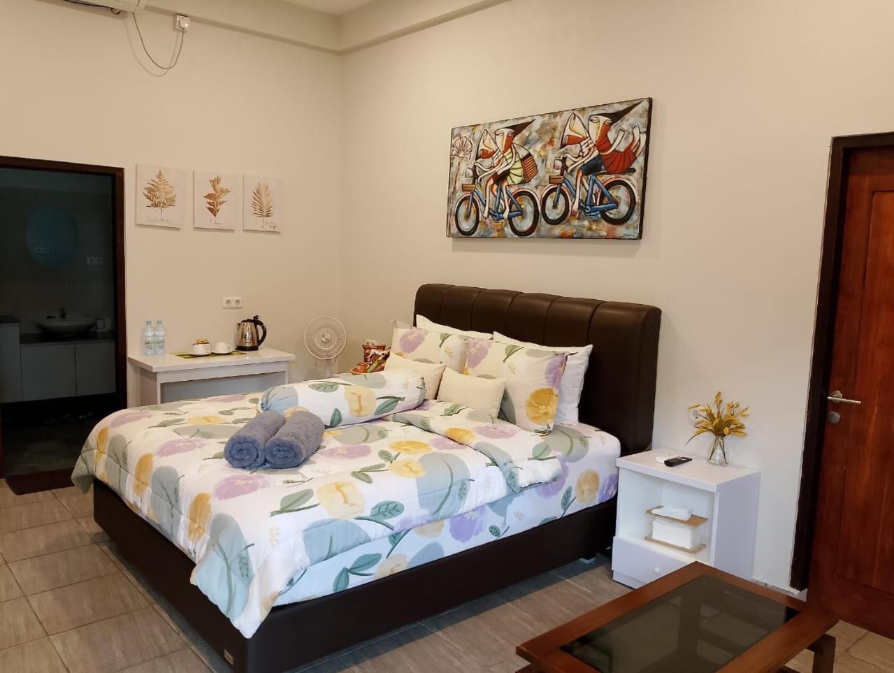Mama Nings Beach Hotel Sekongkang Екстериор снимка